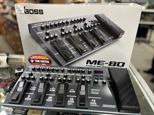BOSS - ME-80 Multi Effects Floor Processor